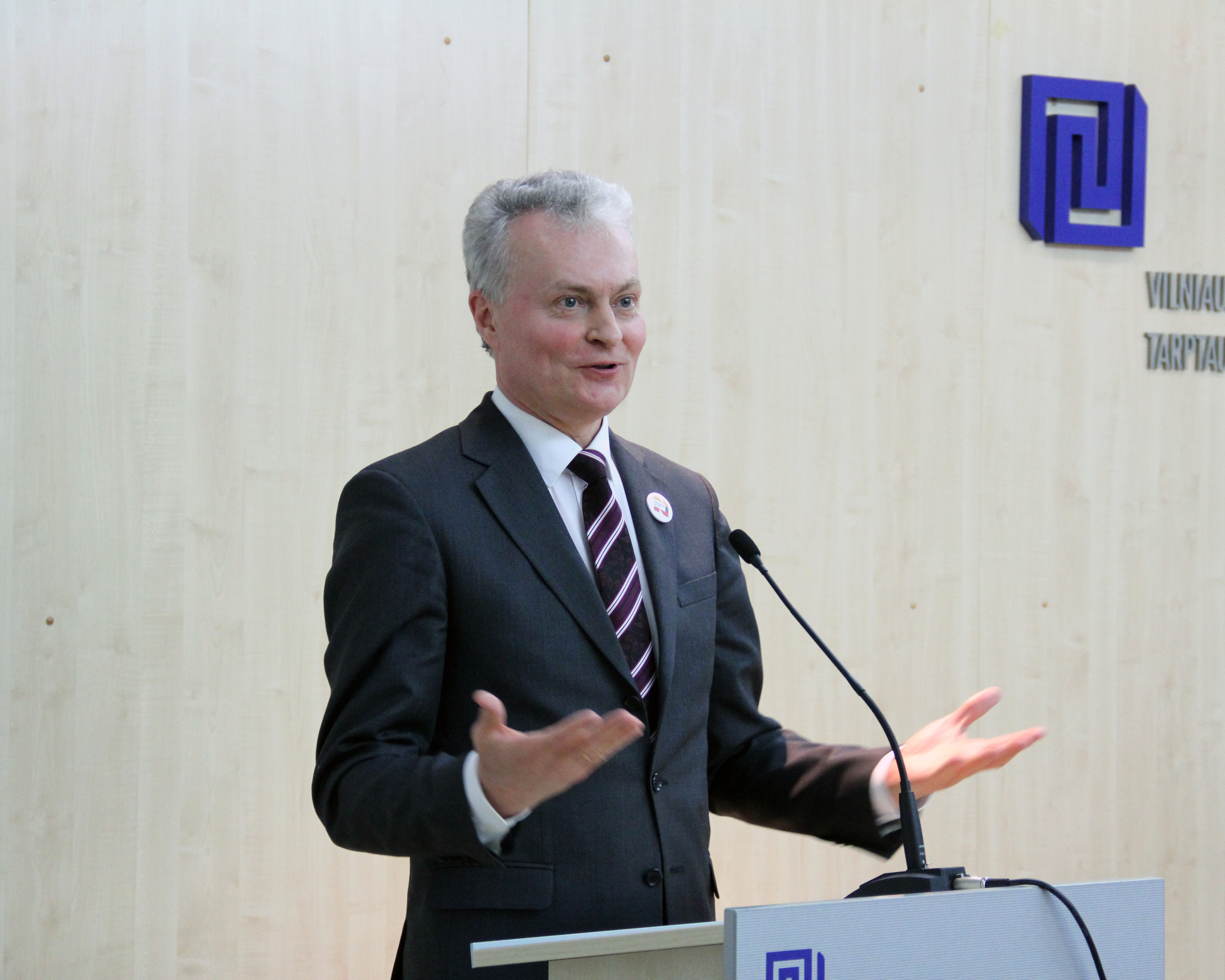 Lietuvos Respublikos Prezidentas Gitanas Nausėda sveikina VU TSPMI bendruomenę su 30-tuoju gimtadieniu.